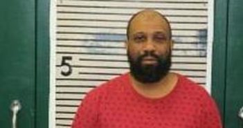 TRAVIS JONES | 2025-03-21 22:02:39 | Holmes County, Florida Booking