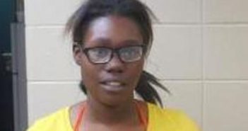 TYSHEKA POWELL | 2025-03-17 20:13:02 | Clark County, Arkansas Booking